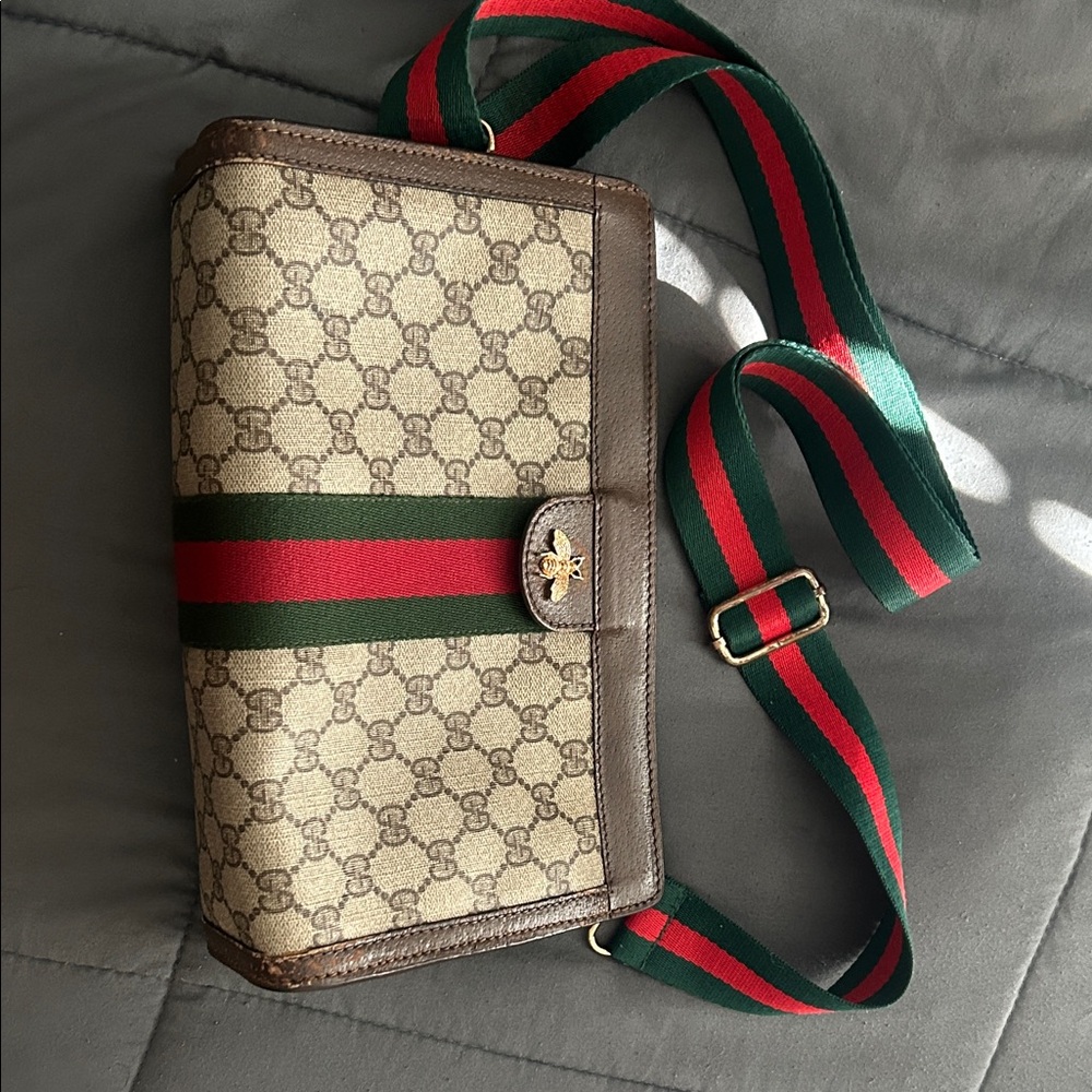 Gucci Beige and Brown Shoulder Bag with Green and Red Stripe